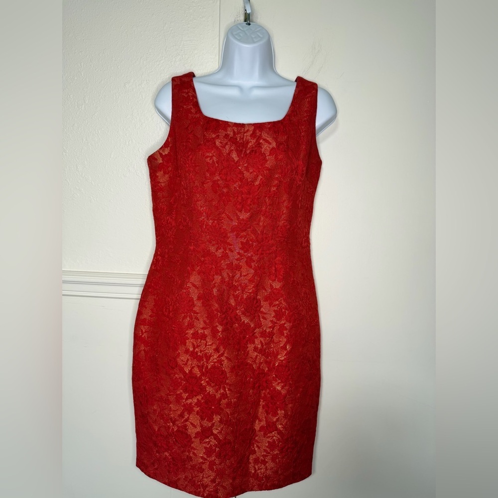 Rickie Freeman Sleeveless Red Lace Square-Neck Dress 10